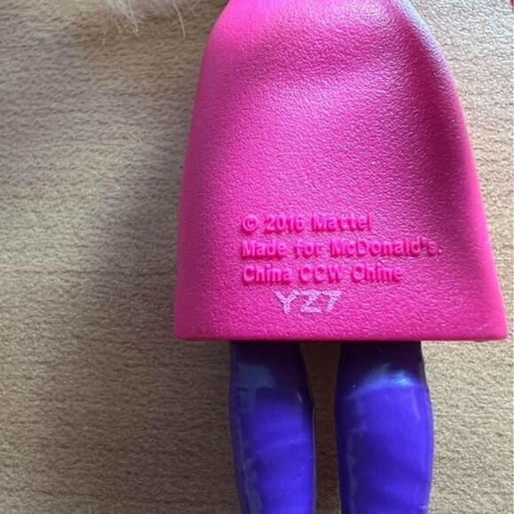 2016 - McDonald's Happy Meal Toy - "Barbie Spy Squad" - #1 Agent Barbie - Open - Picture 5 of 6